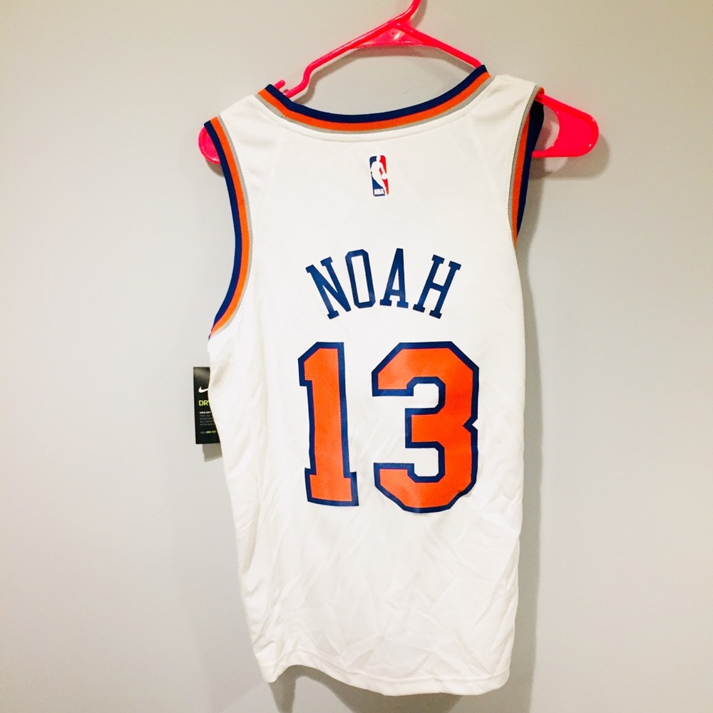 NEW YORK KNICKS OFFICIAL JERSEY “NOAH”